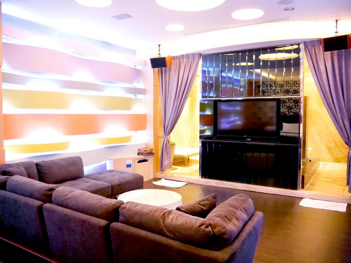 Moonshy Boutique Motel Taichung Exterior photo