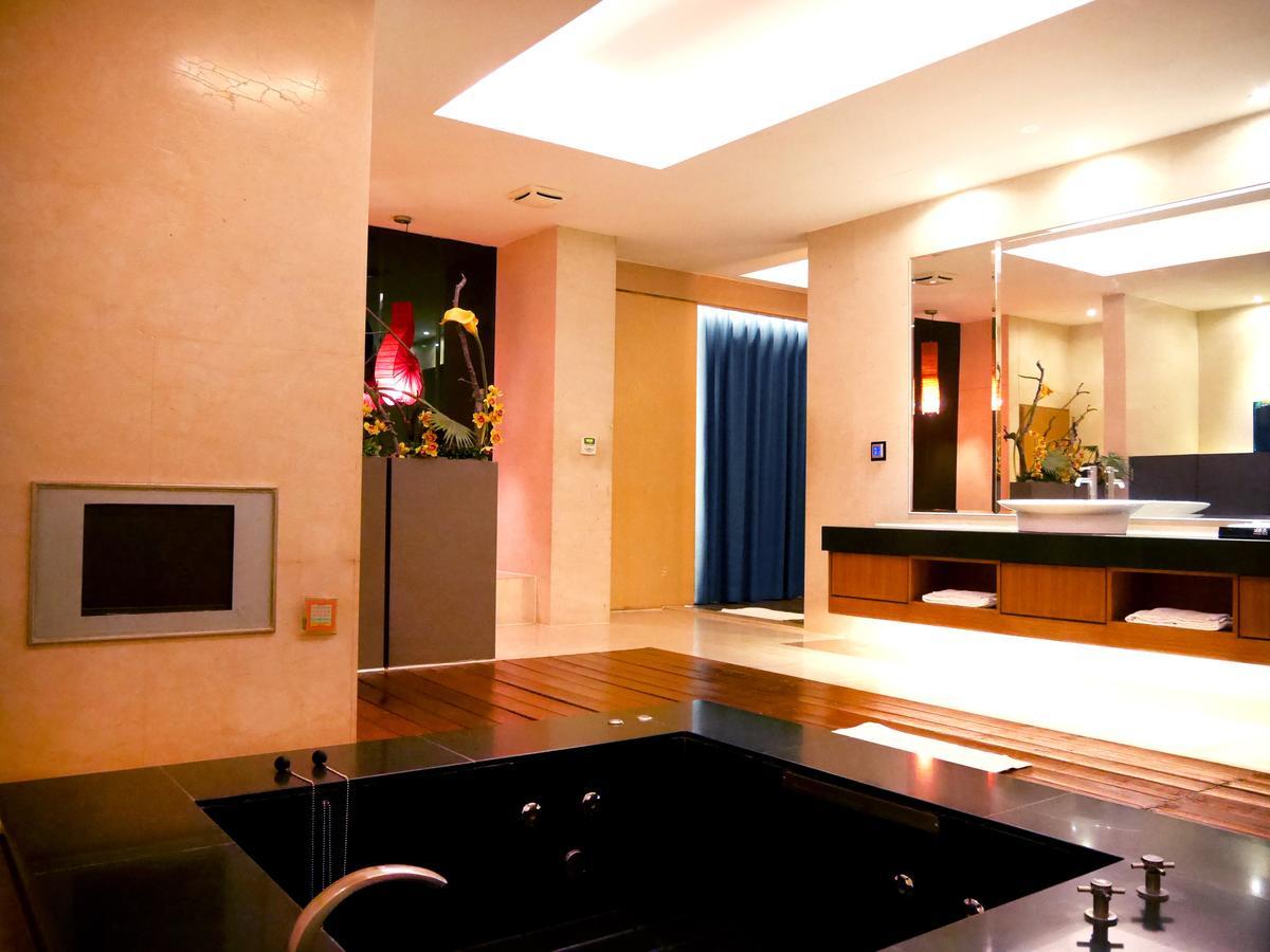 Moonshy Boutique Motel Taichung Exterior photo