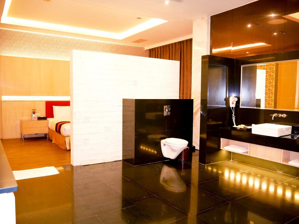 Moonshy Boutique Motel Taichung Exterior photo