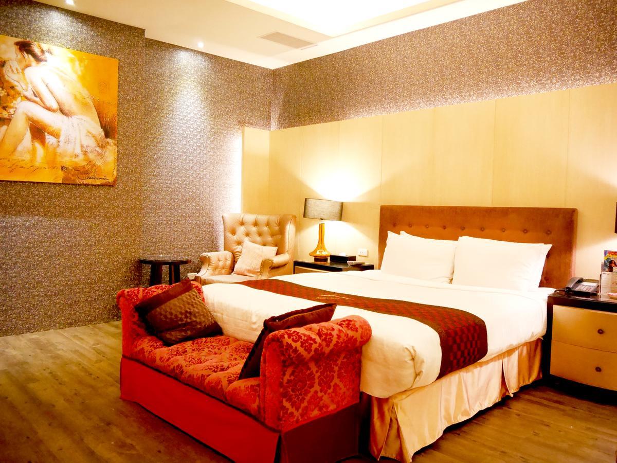 Moonshy Boutique Motel Taichung Exterior photo