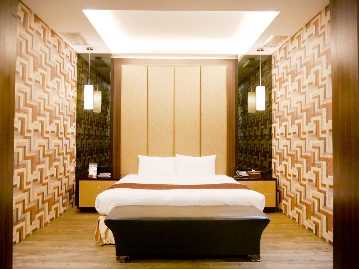 Moonshy Boutique Motel Taichung Exterior photo