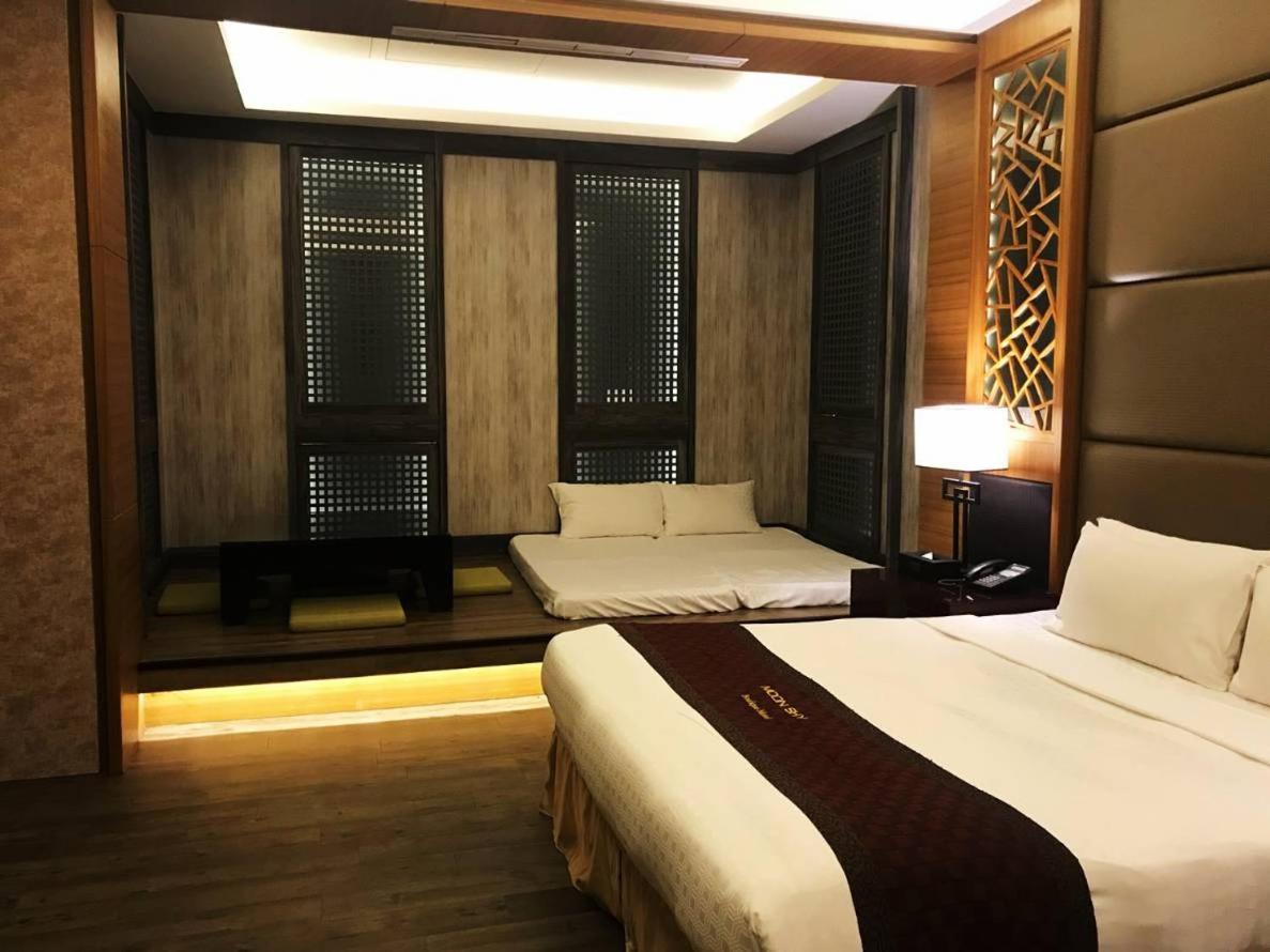 Moonshy Boutique Motel Taichung Exterior photo