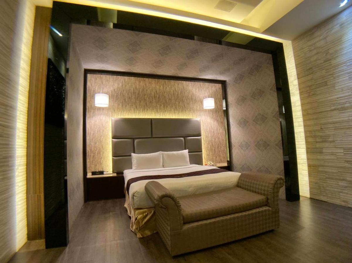 Moonshy Boutique Motel Taichung Exterior photo