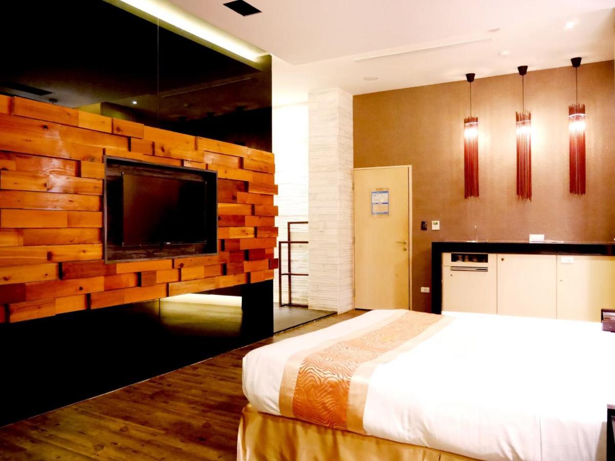 Moonshy Boutique Motel Taichung Exterior photo