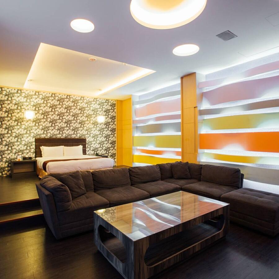 Moonshy Boutique Motel Taichung Exterior photo